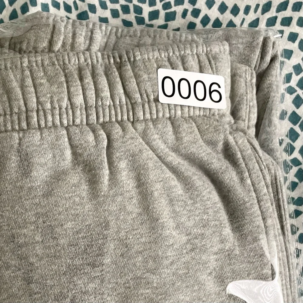 Nike Gray Men's Fleece Cotton Joggers Sweatpants Large Elastic Cuff Drawstring